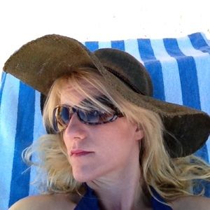 Meet your Posher, Meredith